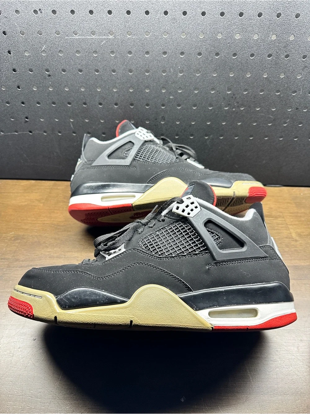 Jordan Retro 4 Bred release date 2018 Men’s Black Sneakers with Red Acc
